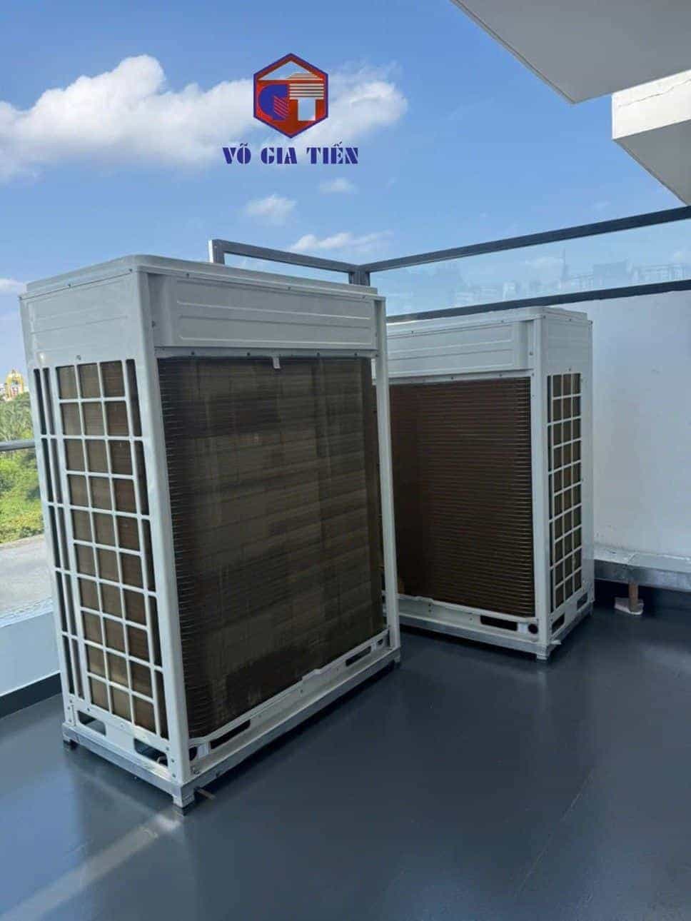 Lắp đặt dàn nóng máy lạnh trên sân thượng