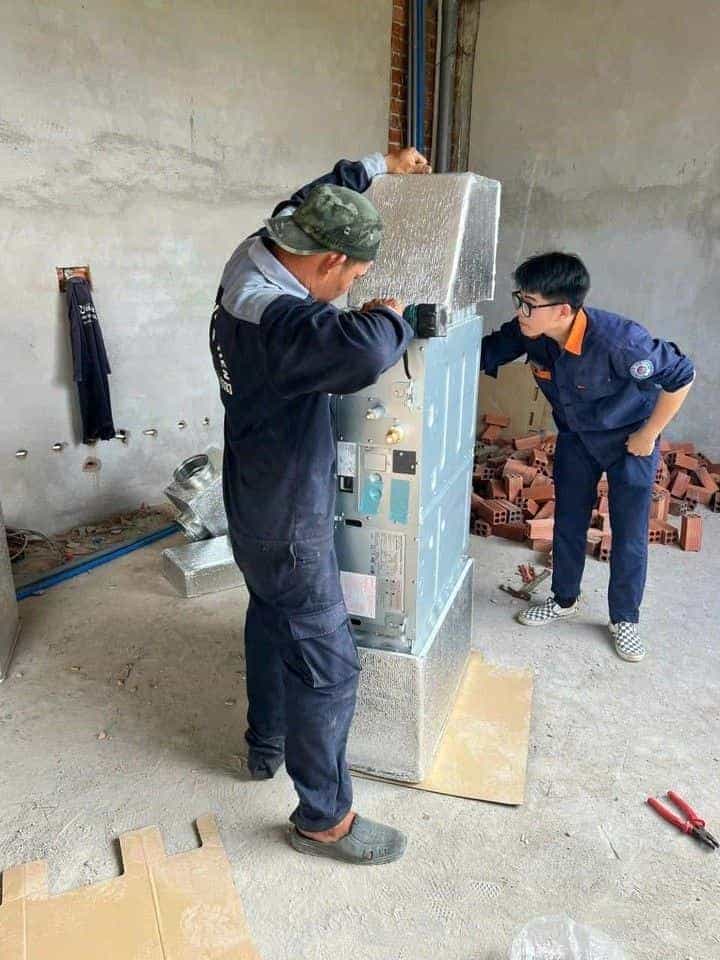 Máy lạnh treo tường lắp đặt trong phòng ngủ