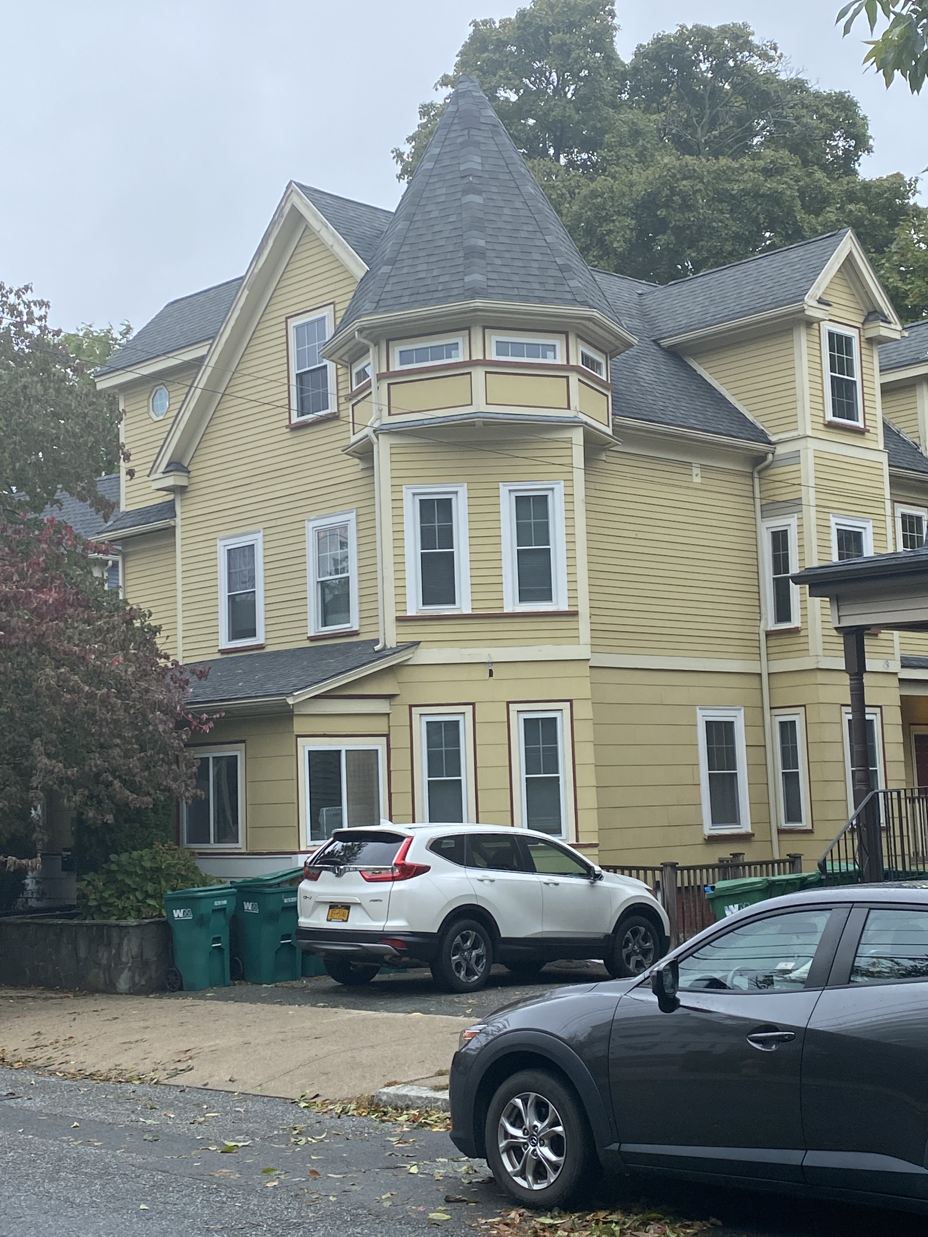 Summer 2024 sublet near Tufts — photo 1