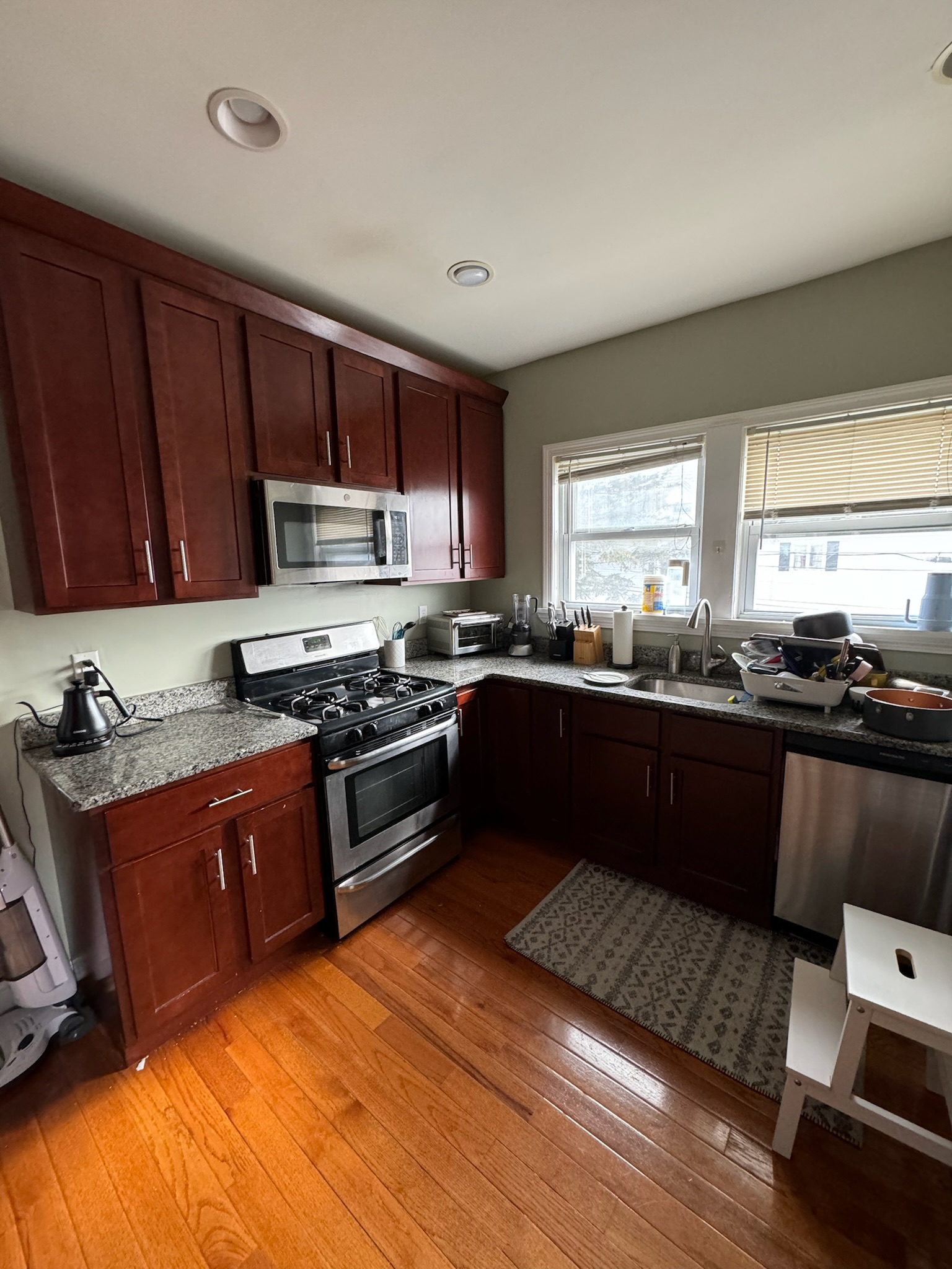 Summer 2024 sublet near Tufts — photo 6