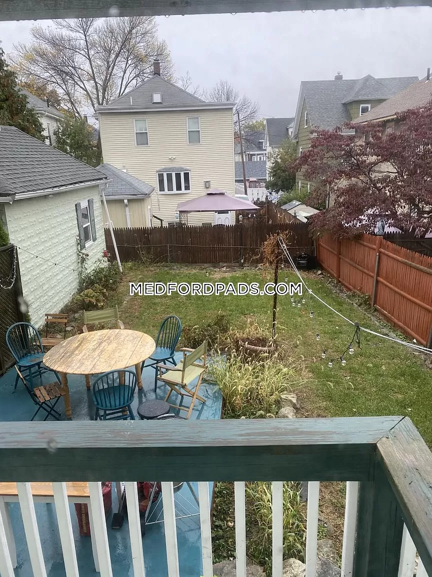 Summer 2024 sublet near Tufts — photo 3