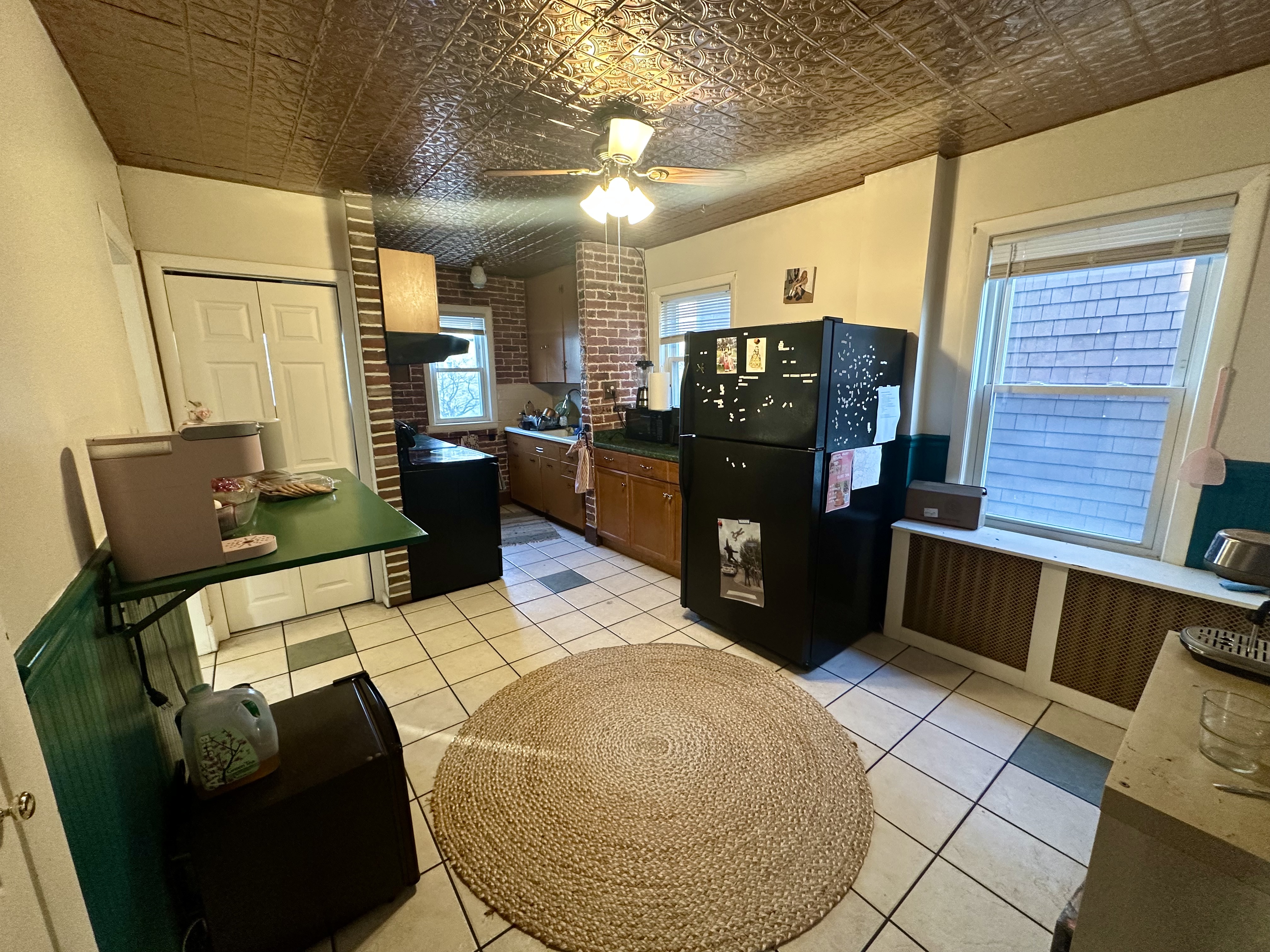 Summer 2024 sublet near Tufts — photo 2