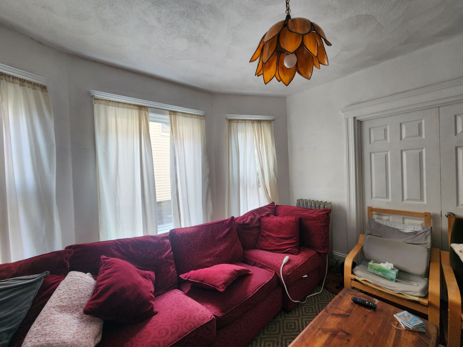 Summer 2024 sublet near Tufts — photo 1