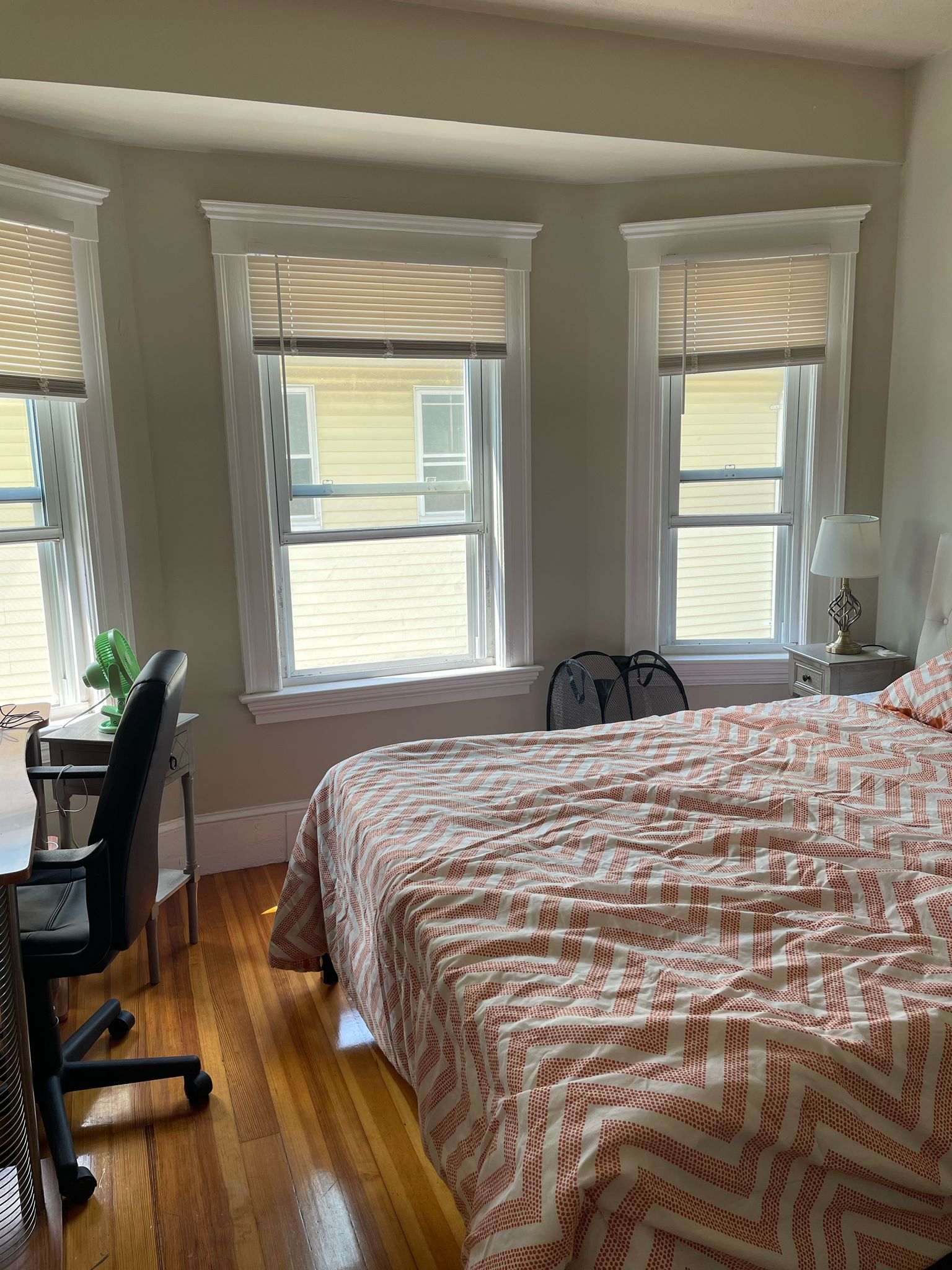 Summer 2024 sublet near Tufts — photo 5