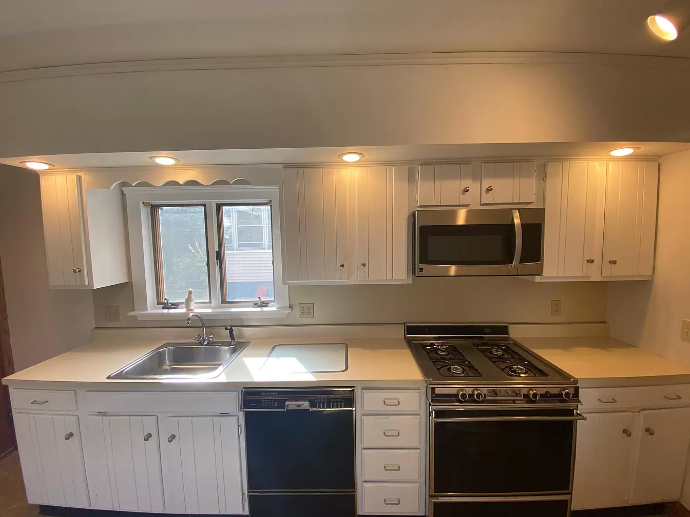 Summer 2024 sublet near Tufts — photo 2