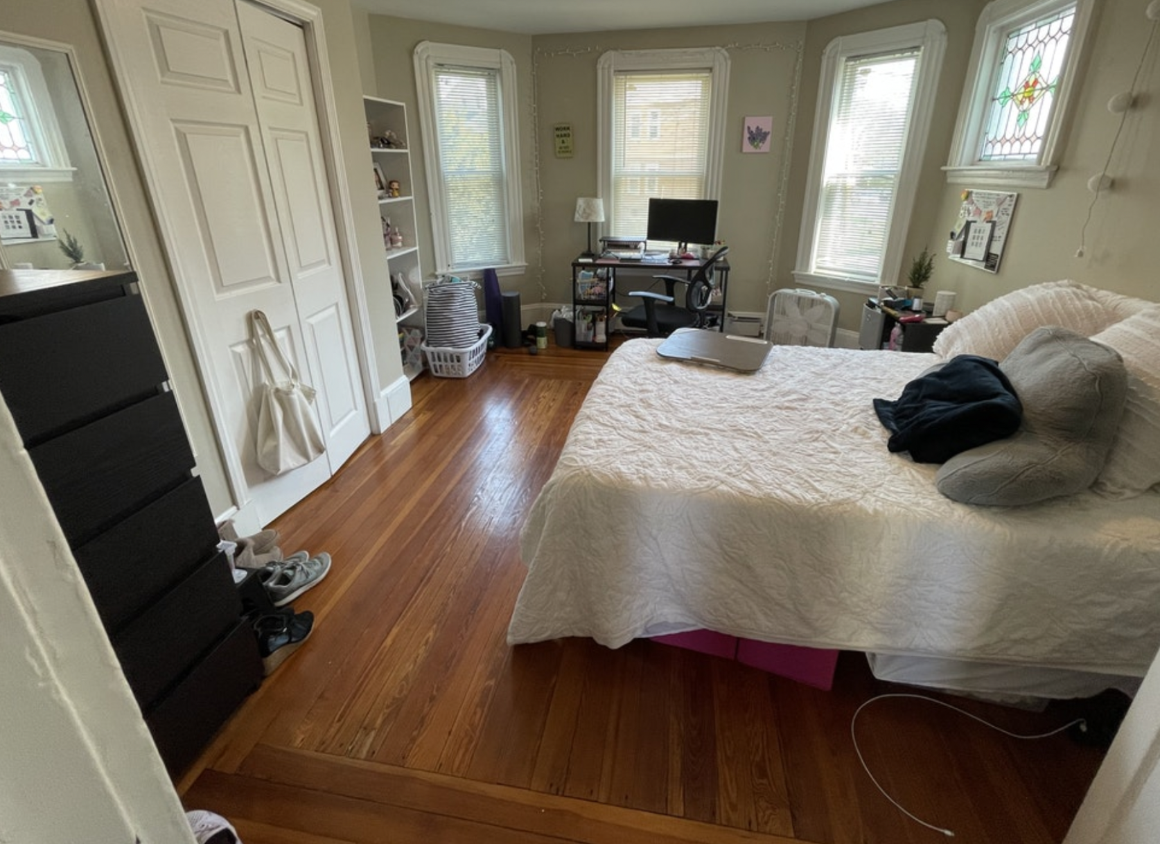 Summer 2024 sublet near Tufts — photo 1