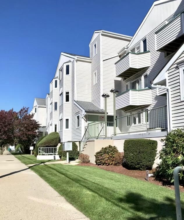 Summer 2024 sublet near Tufts — photo 4