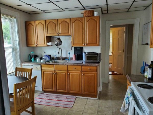 Summer 2024 sublet near Tufts — photo 2