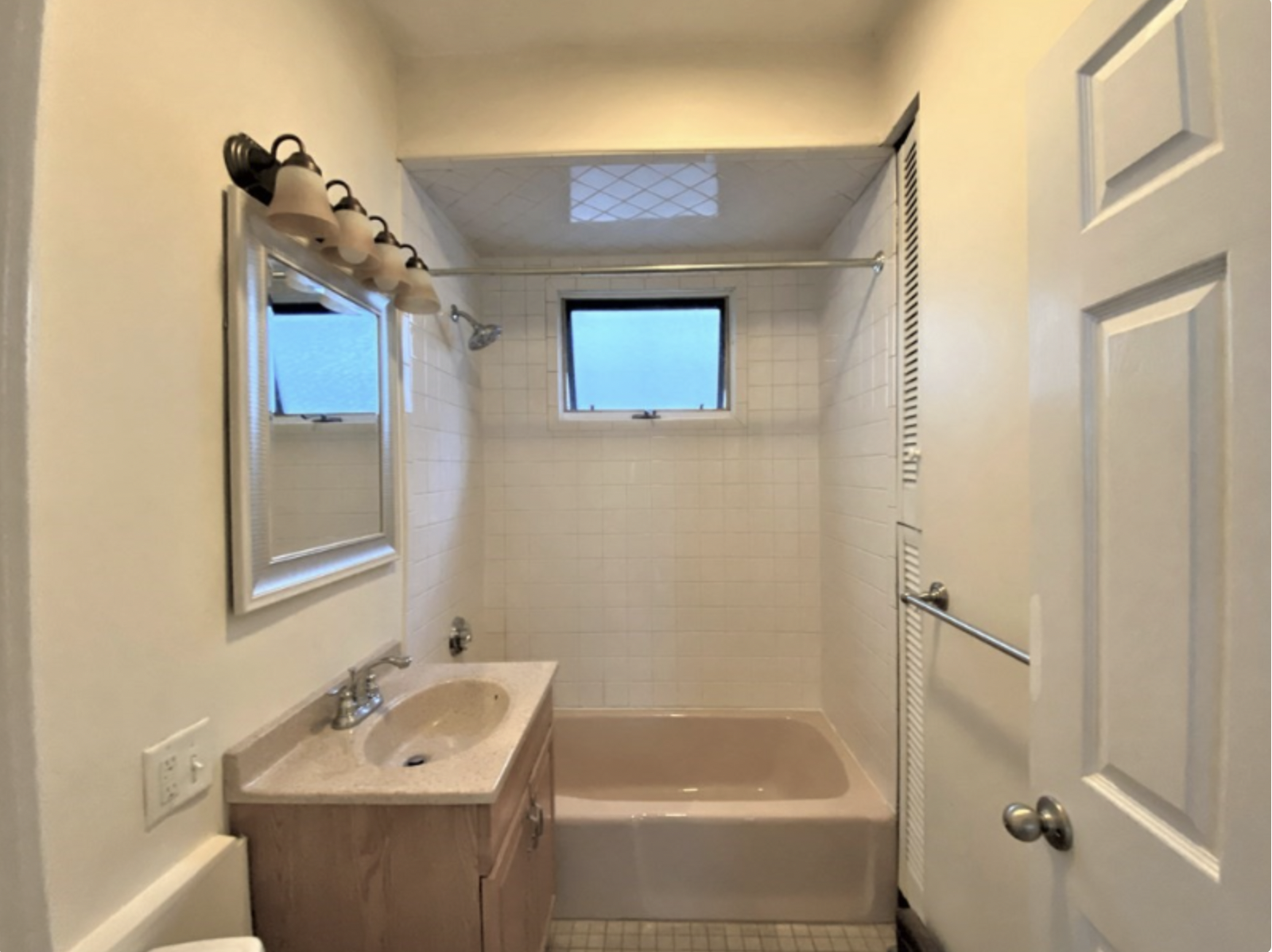 Summer 2025 sublet near Tufts — photo 4