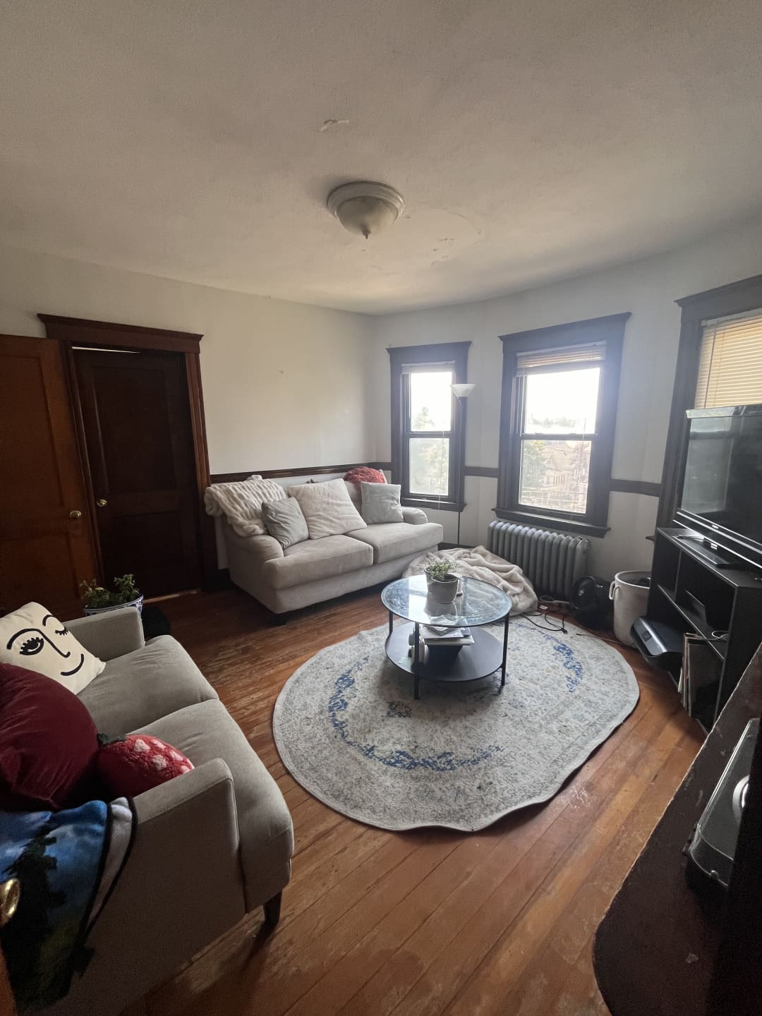 Spring 2025 sublet near Tufts — photo 1