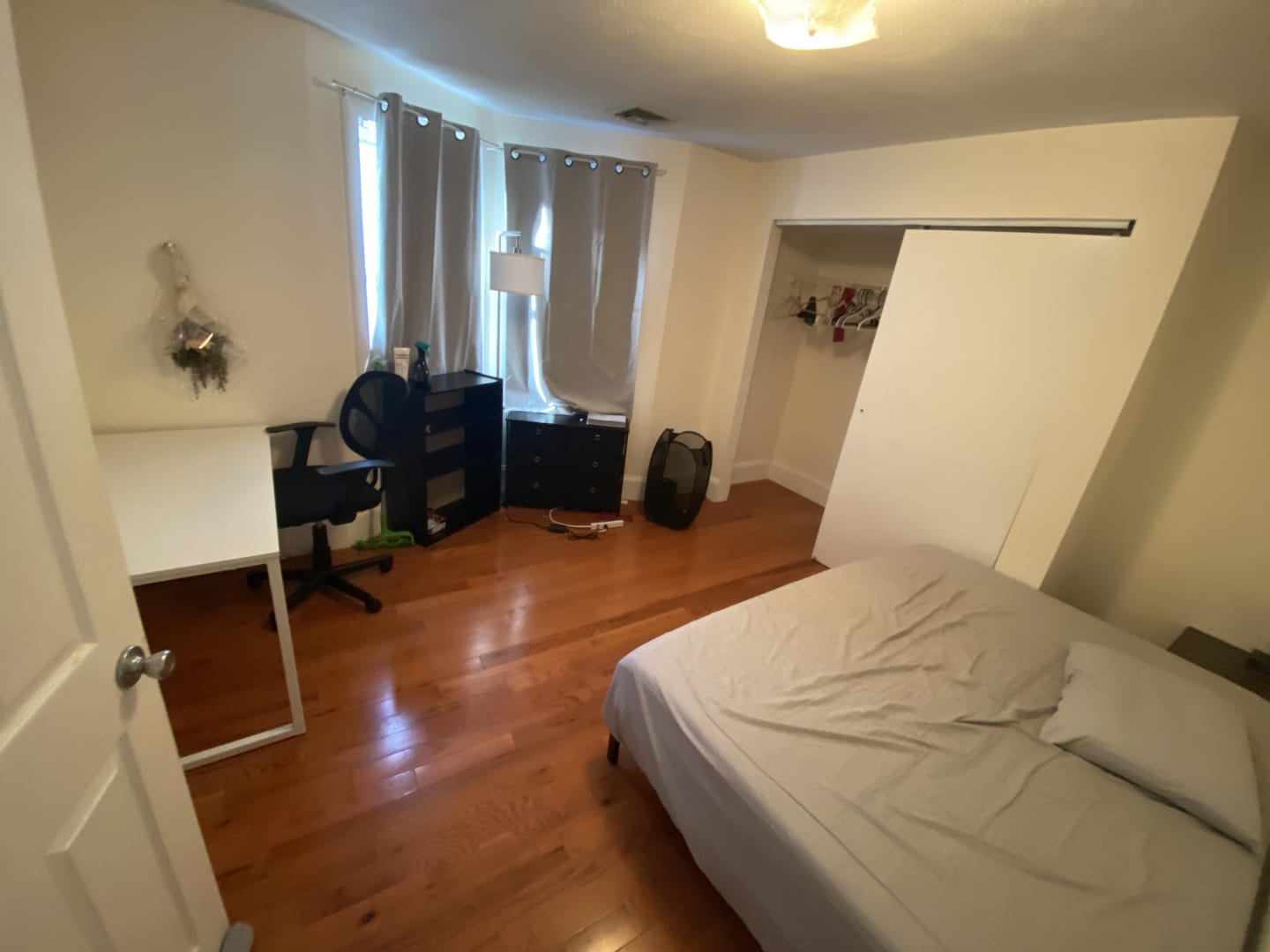 Spring 2025 sublet near Tufts — photo 3