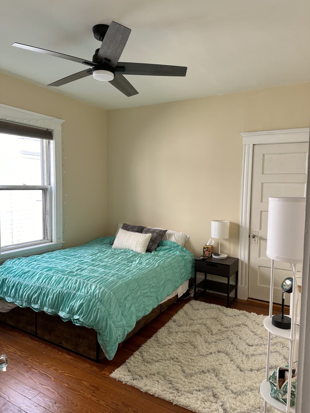 Spring 2025 sublet near Tufts — photo 1