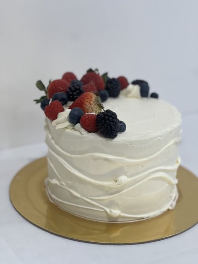 Berry Chantilly Cake