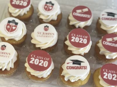 Graduation Custom Cupcakes