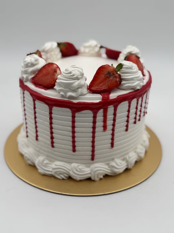 Strawberry Short Cake | Valencia Bakery