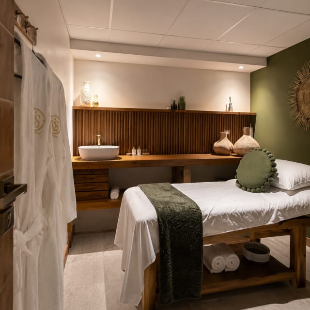 Private olive treatment room