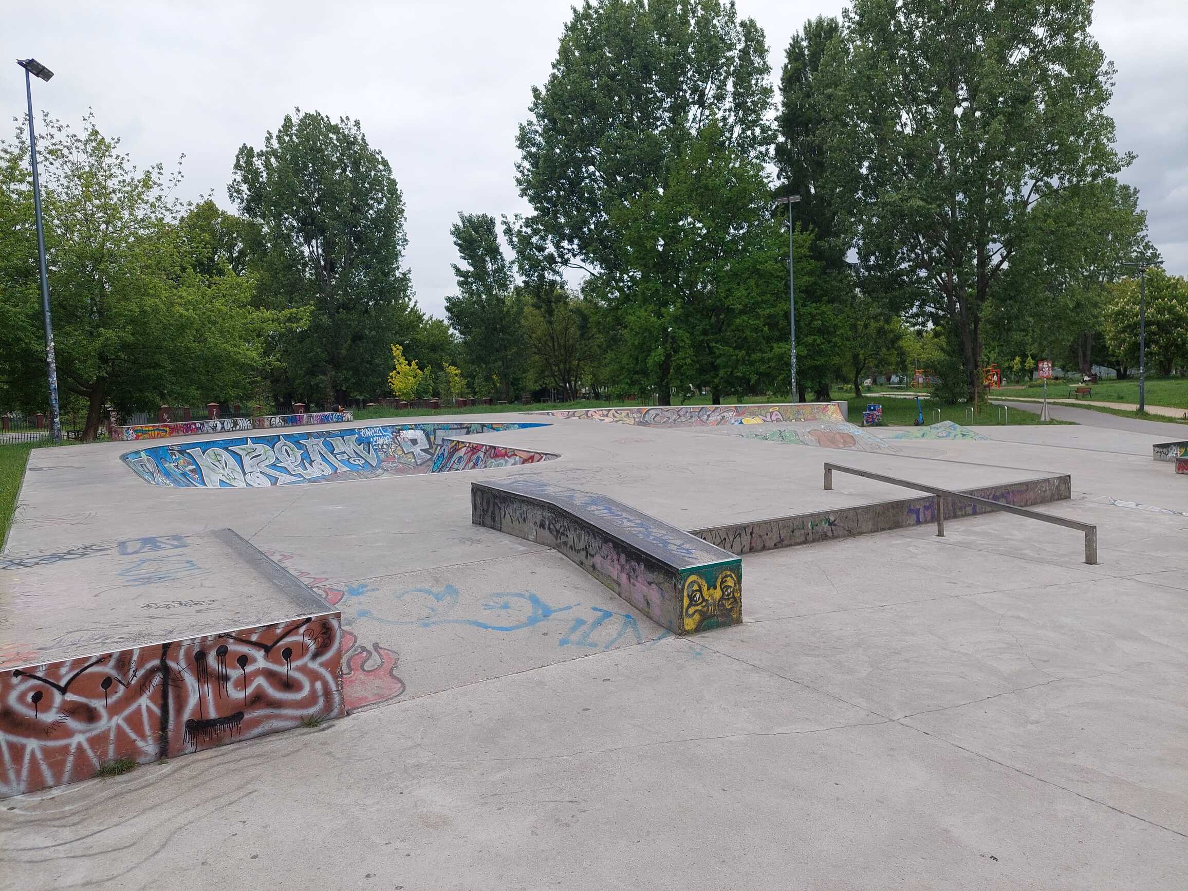 Warsaw - Park Pięciu Sióstr - Image 3 of 13