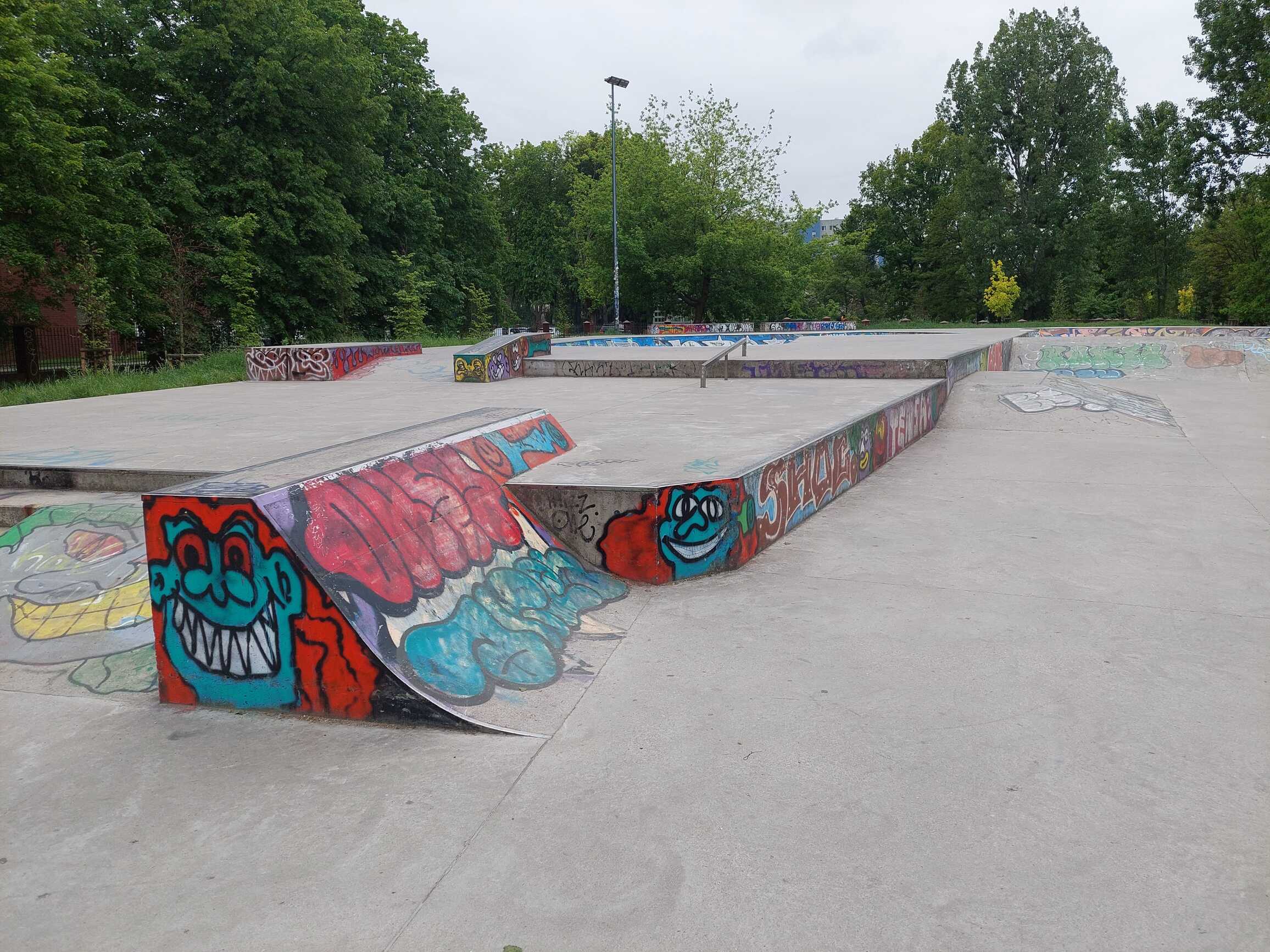 Warsaw - Park Pięciu Sióstr - Image 5 of 13