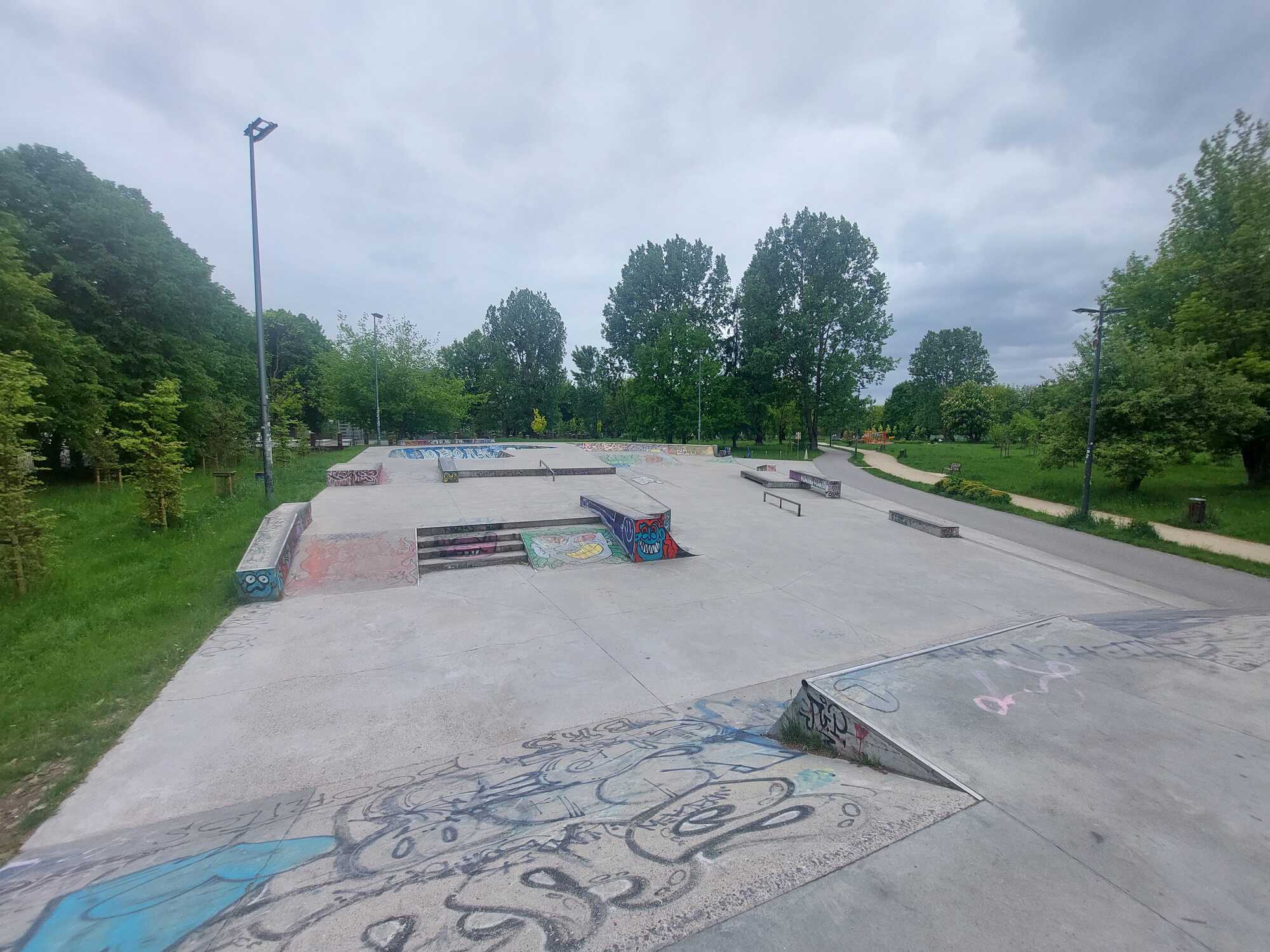 Warsaw - Park Pięciu Sióstr cover image