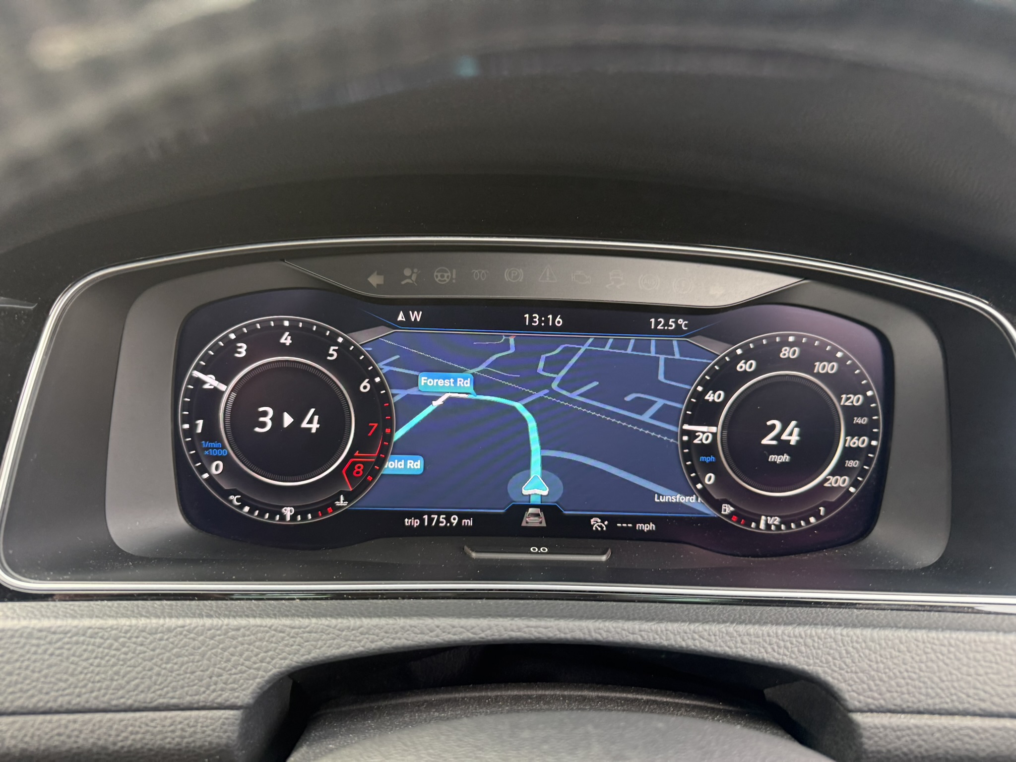 VW AID CARPLAY MAPS