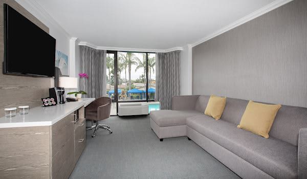 King Suite at Crowne Plaza Costa Mesa OC King Suite at Crowne Plaza Costa Mesa OC