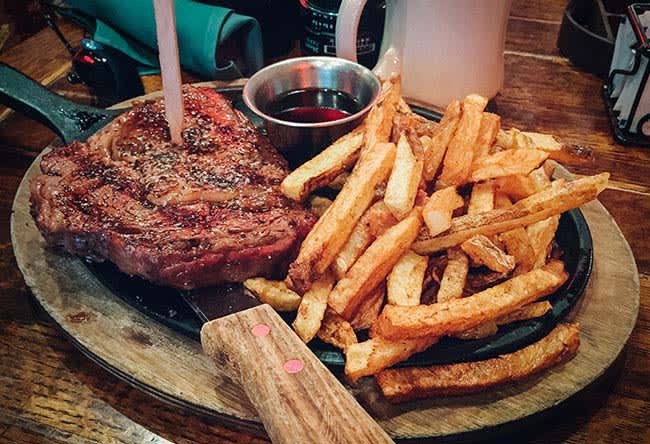 Hindquarter Bar & Grill - Santa Cruz California