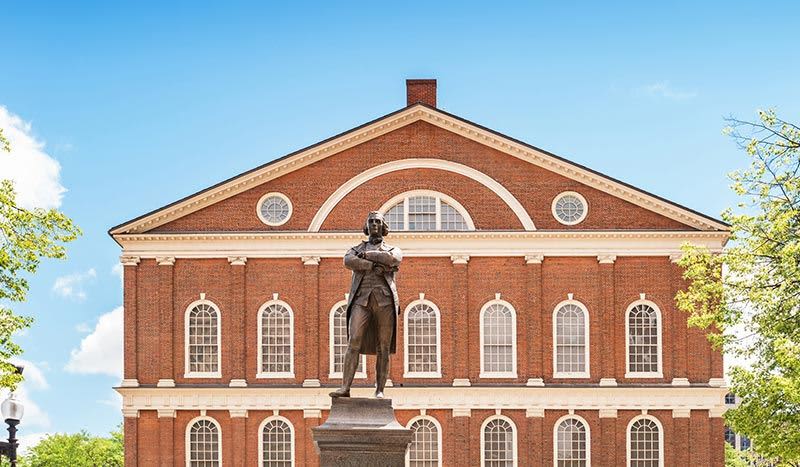 Faneuil Hall History Shopping Dining And Tour