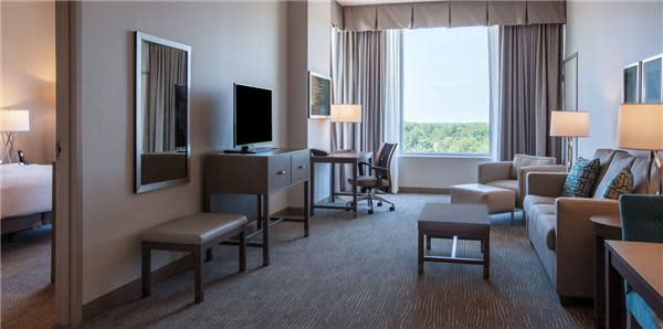 Cleveland Hotel Accommodations Holiday Inn Cleveland Clinic