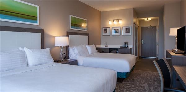 Cleveland Hotel Accommodations Holiday Inn Cleveland Clinic