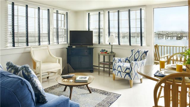 Nantucket Hotel Reservations The Lofts Cottages At The Boat Basin