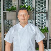 Chef Carlos Rayas - Velas 10 Chef Carlos Rayas - Velas 10