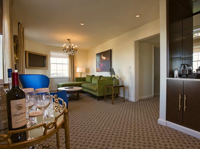 One Bedroom King Suite One Bedroom King Suite