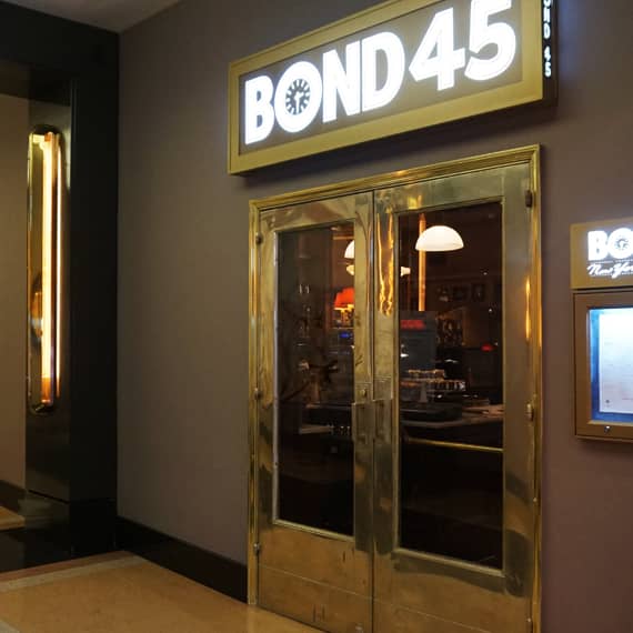 Elegant Italian Dining & Drinks in Times Square