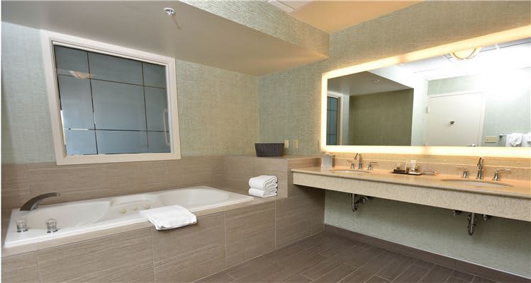 King Executive Whirlpool Suite at Turf Valley Resort, Ellicott City King Executive Whirlpool Suite at Turf Valley Resort, Ellicott City