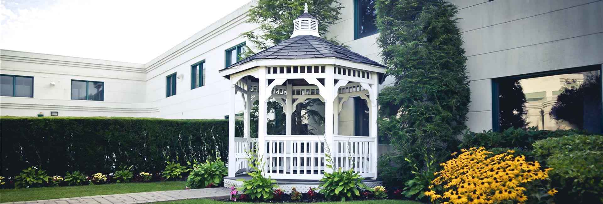 Affordable New York Hotel Deals - Holiday Inn Plainview