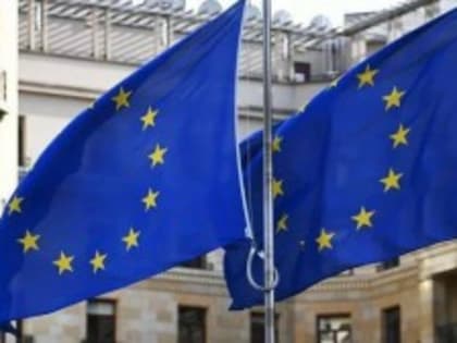 Совет ЕС утвердил решение о приостановке упрощенного визового режима с Россией