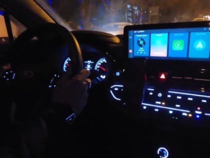 Самарских водителей начнут штрафовать за еду и курение за рулем