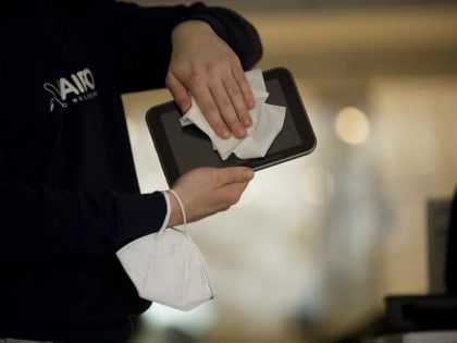 Самарцам рассказали, как правильно обрабатывать гаджеты от инфекций