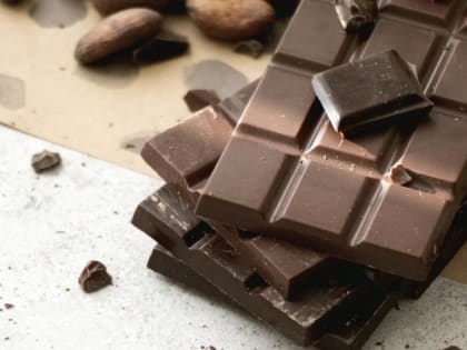 Врачи рассказали, с какого возраста можно давать детям шоколад