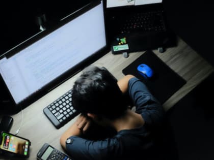 Кому из россиян дадут сон-час на работе как в Китае: большинство работодателей согласны