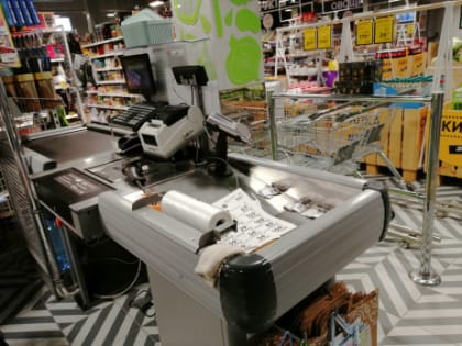 Водка дешевеет, закуска дорожает: что происходит с ценами в магазинах