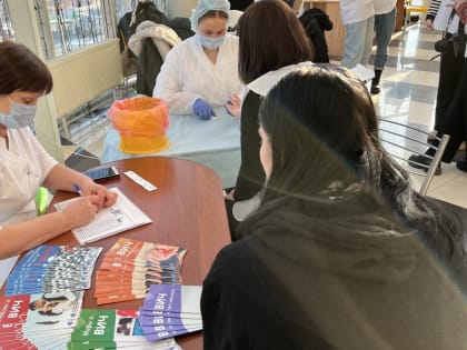 Акция "Знать о ВИЧ - значит ЖИТЬ!" посвященная Дню студента