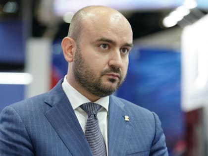 «Тысячи жителей региона бесконечно благодарны вам за тепло, заботу, которую вы проявляете при выполнении своего профессионального долга». Вячеслав Федорищев поздравляет с Днём меди