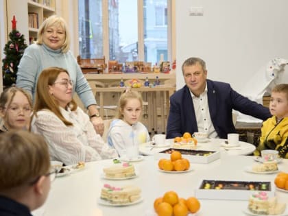 Иван Носкова встретился с семьями участников СВО, погибших при выполнении воинского долга