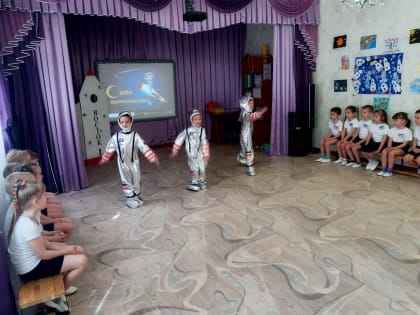 ЮНЫЕ ГАГАРИНЦЫ