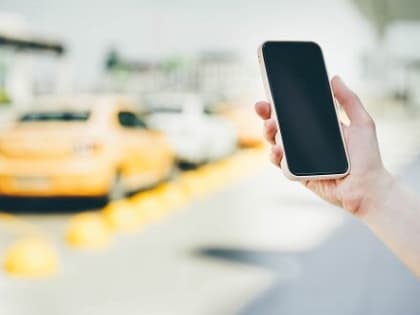 Президент страны Владимир Путин поручил Правительству РФ до 1 августа рассмотреть вопрос о локализации выпуска авто для такси