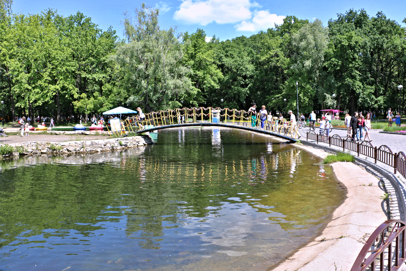 в парке гагарина самара