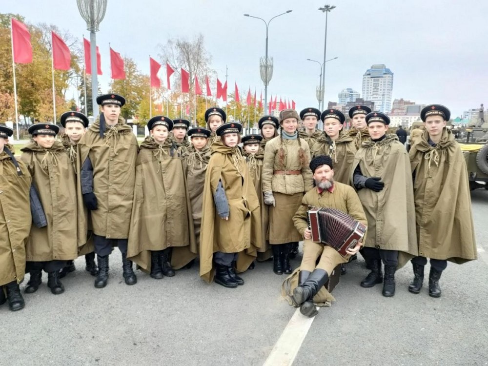 Парад памяти 2023. 1 Парад Победы. Парад Победы 2022 Самара. Юнармейцы. Парад памяти 7 ноября афиша 2022.