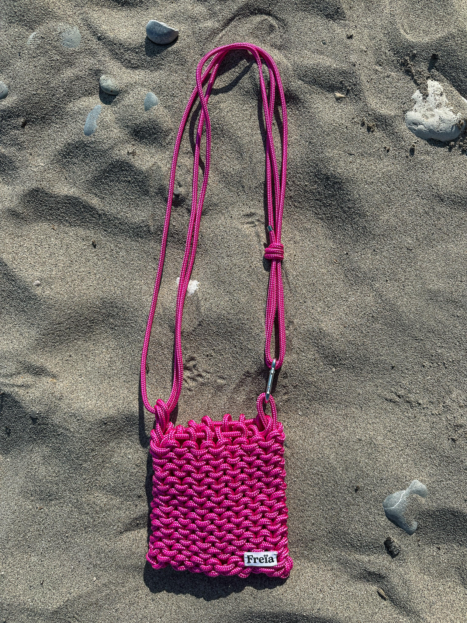 Judï – Fuchsia
