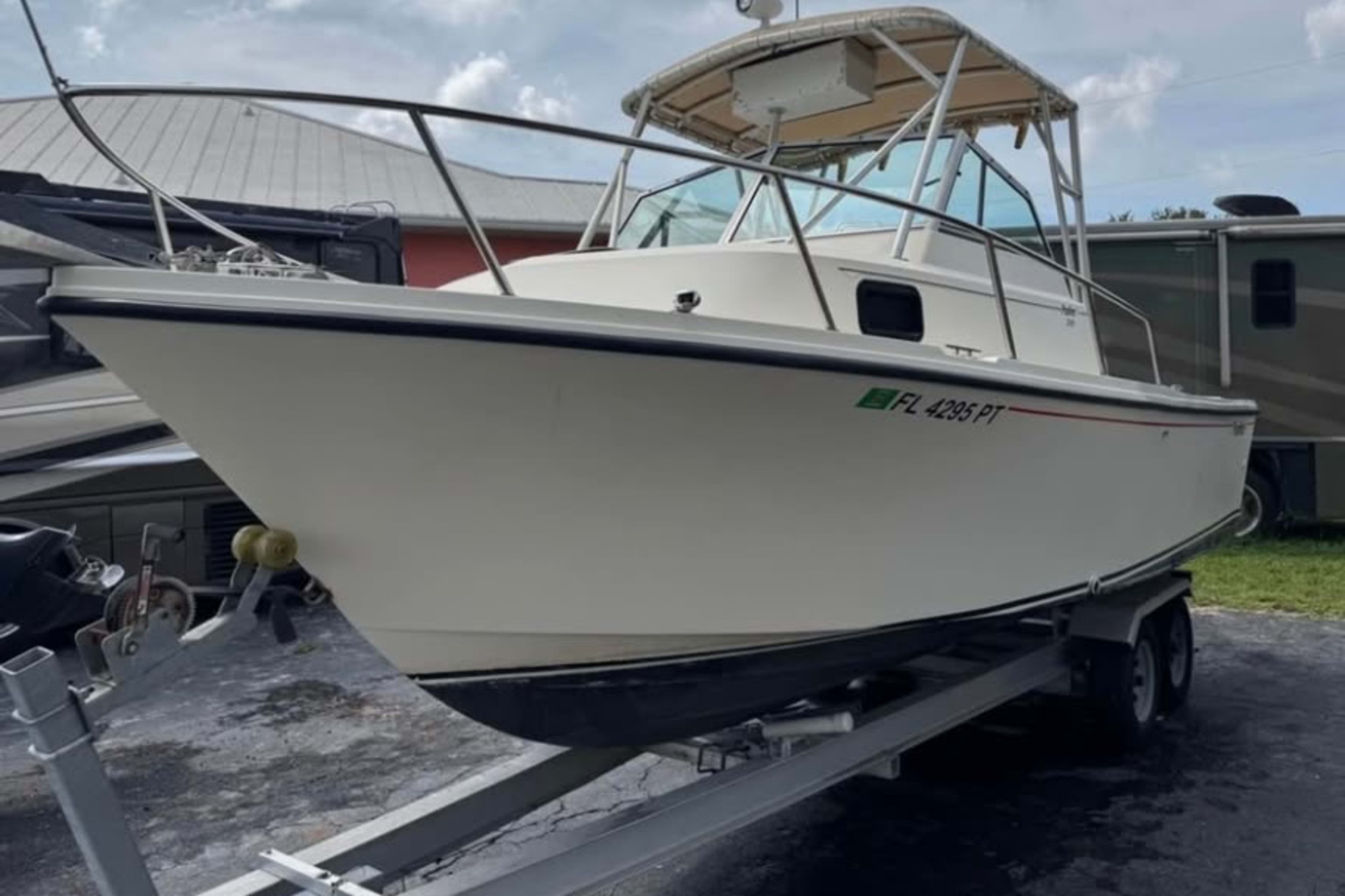 1998 Parker 2110 Walkaround (WA)